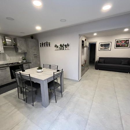 Baciati Dal Sole Apartment Catania Ngoại thất bức ảnh
