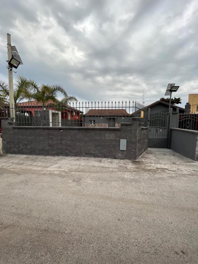 Baciati Dal Sole Apartment Catania Ngoại thất bức ảnh
